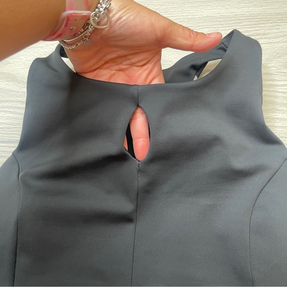 Peloton Black Racer Back Sports Bra w/Back Pocket Pouch Women’s Size Large - Picture 7 of 13